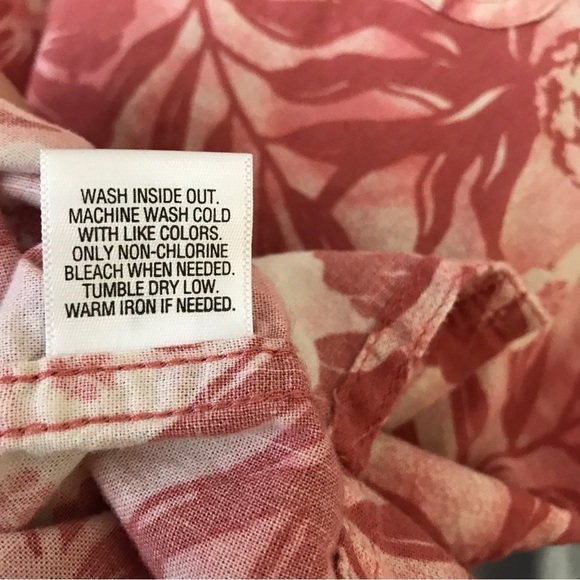 Croft and barrow 100% cotton light pink tropical print button down shirt - Picture 10 of 10